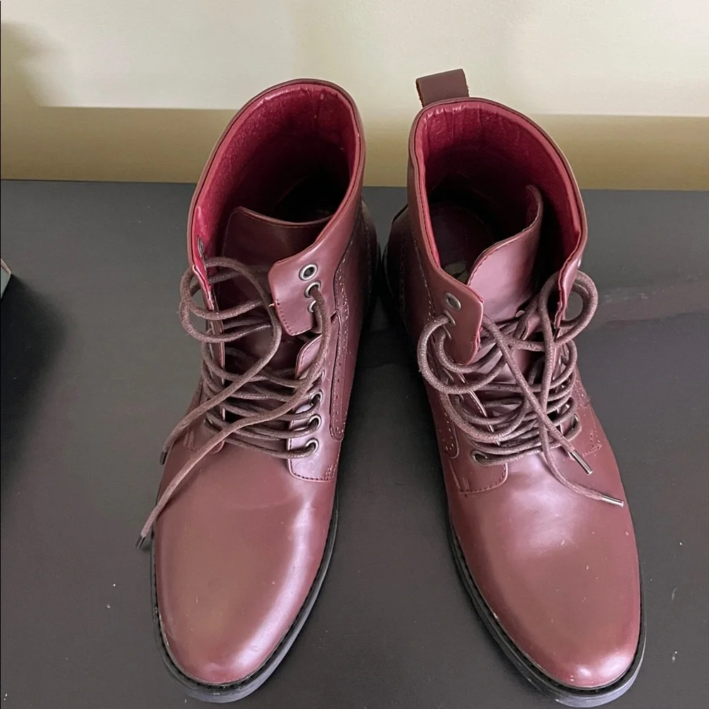 Men's Lace Up Chukka Boots in a reddish-brown leather